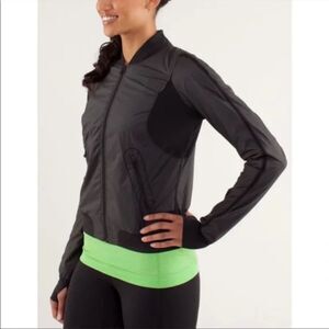 Lululemon Run: Two Make It True Reversible Black Jacket Women’s 8